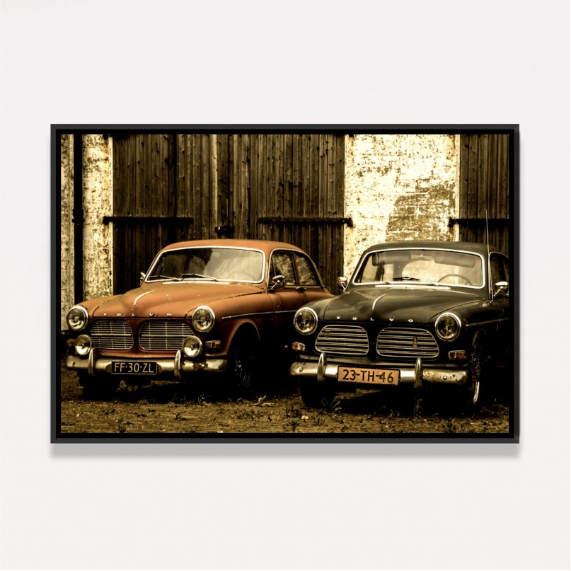 Quadro Dois Volvos Antigos Estacionados - Carros Vintage