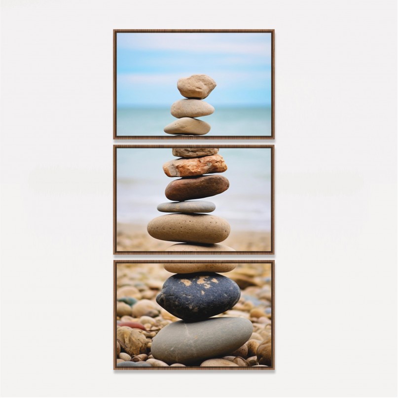 Quadro Trio Pedras em Equilíbrio a Beira Mar