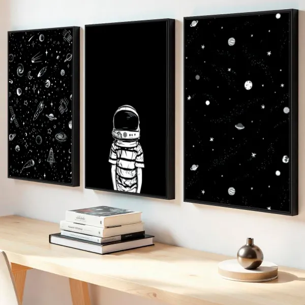 Kit Quadros Universo Astronauta Estrelas Galáxias - Preto e Branco
